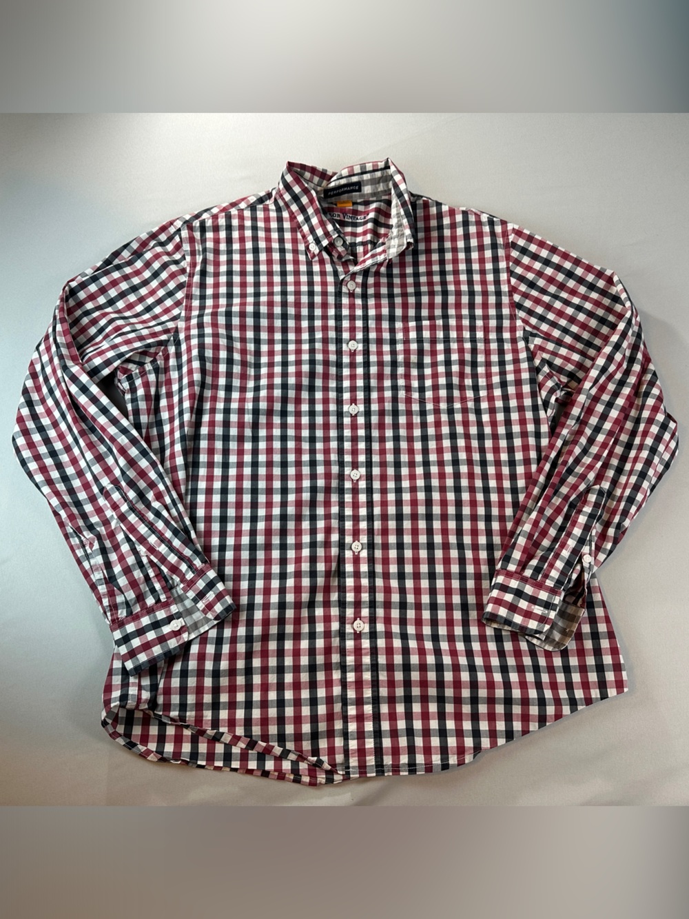 Tailor Vintage Mens dress shirt Large Red Black White Check Button-Down